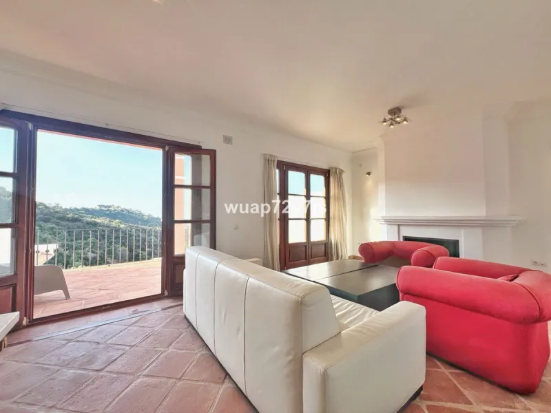 Elegant Corner Townhouse in La Heredia de Monte Mayor — Uninterrupted Sea Views & Complete Privacy