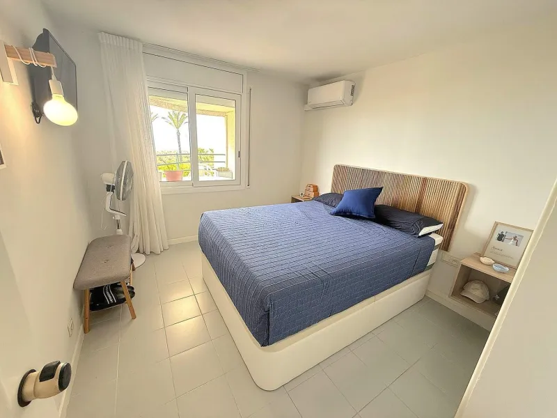 Exclusivo apartamento reformado en primera línea de mar en Calafell