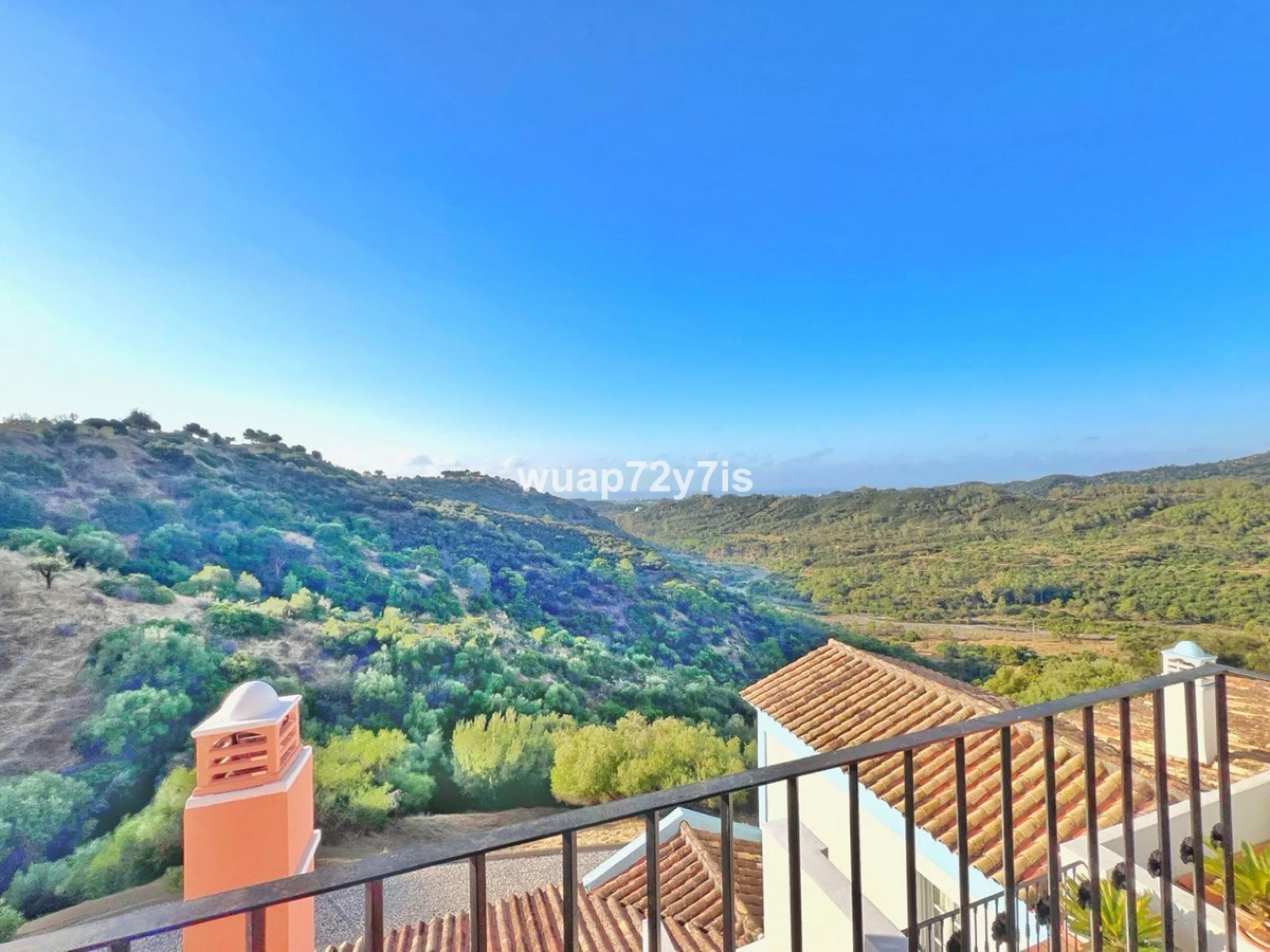 Elegant Corner Townhouse in La Heredia de Monte Mayor — Uninterrupted Sea Views & Complete Privacy