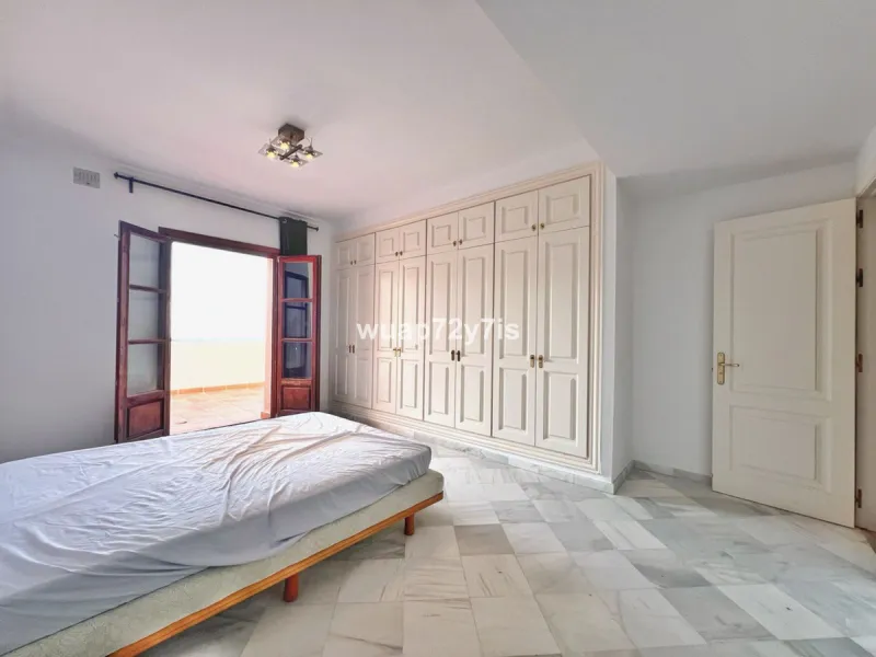 Elegant Corner Townhouse in La Heredia de Monte Mayor — Uninterrupted Sea Views & Complete Privacy