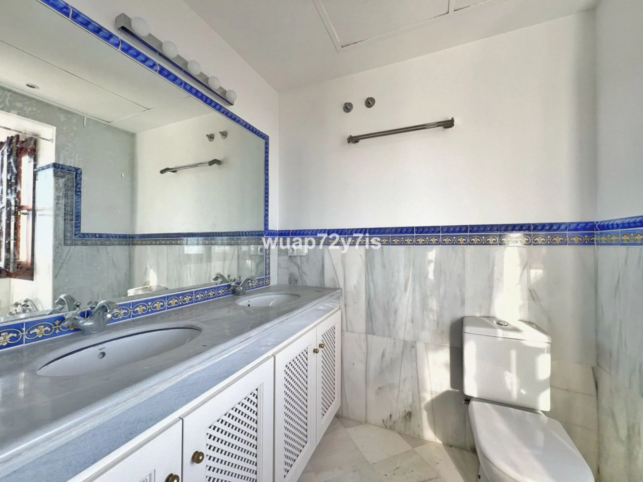 Elegant Corner Townhouse in La Heredia de Monte Mayor — Uninterrupted Sea Views & Complete Privacy