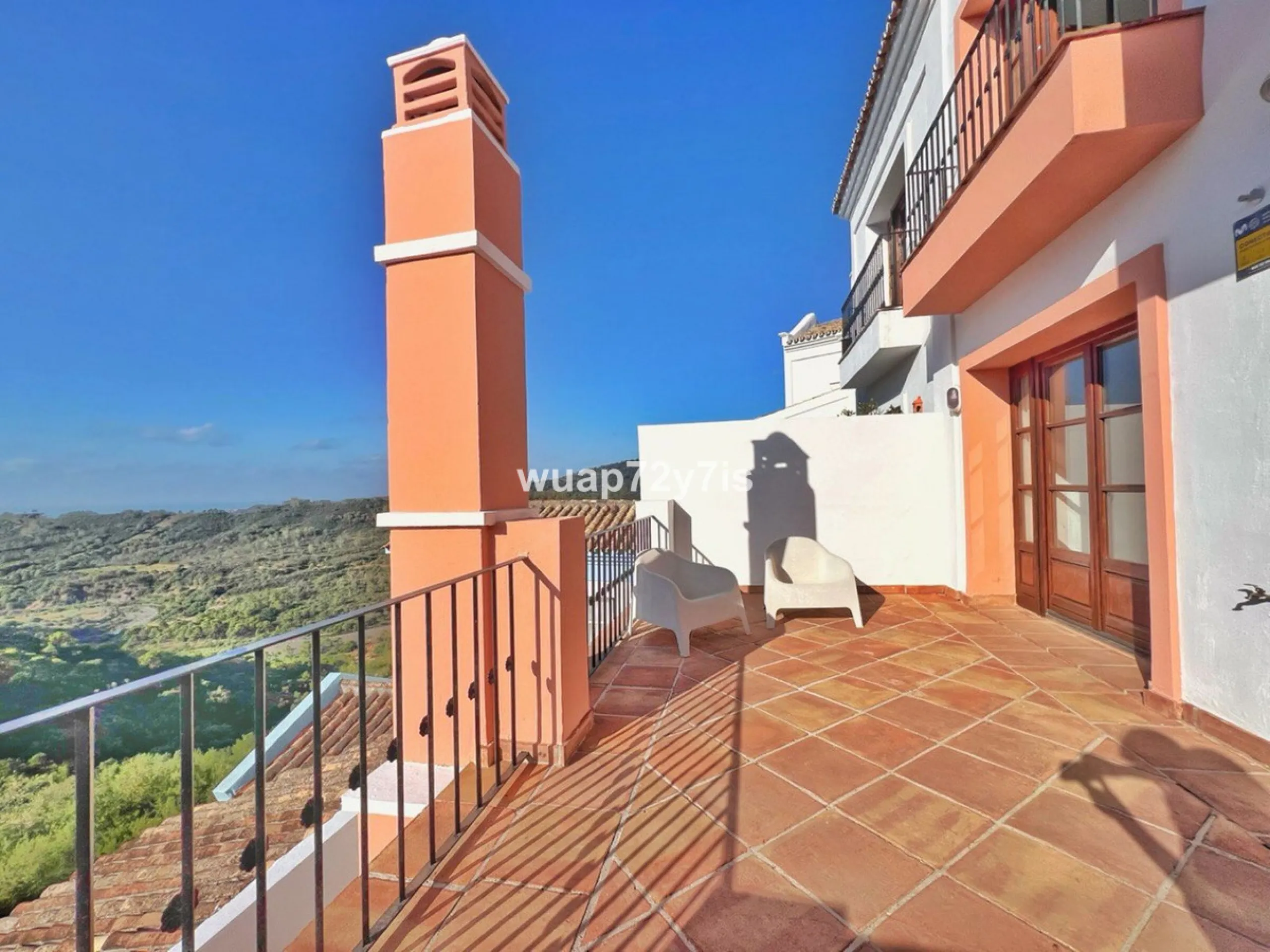 Elegant Corner Townhouse in La Heredia de Monte Mayor — Uninterrupted Sea Views & Complete Privacy