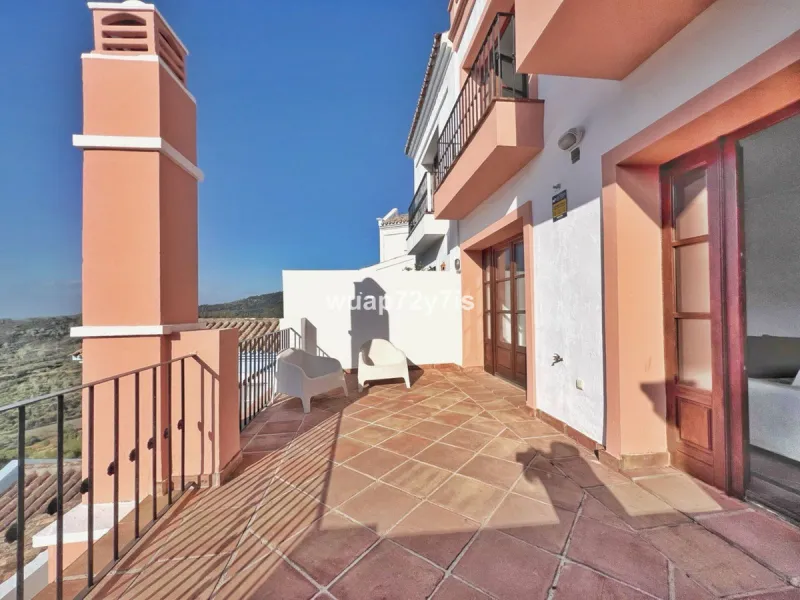 Elegant Corner Townhouse in La Heredia de Monte Mayor — Uninterrupted Sea Views & Complete Privacy