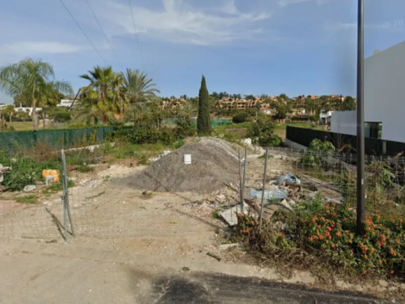 Prime Residential Plot in El Campanario – Ideal for Villa Project