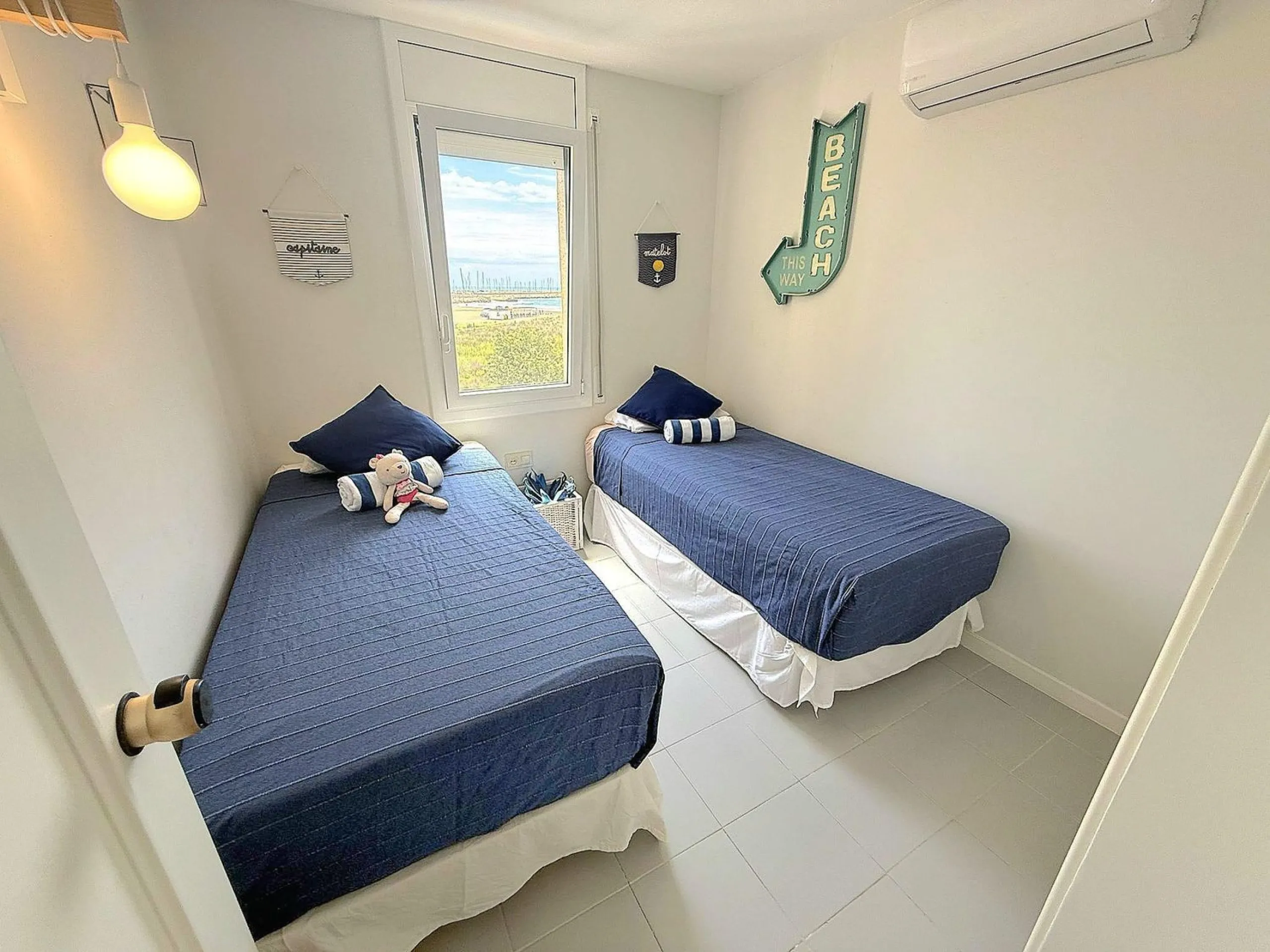 Exclusivo apartamento reformado en primera línea de mar en Calafell