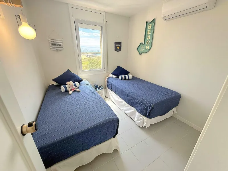 Exclusivo apartamento reformado en primera línea de mar en Calafell