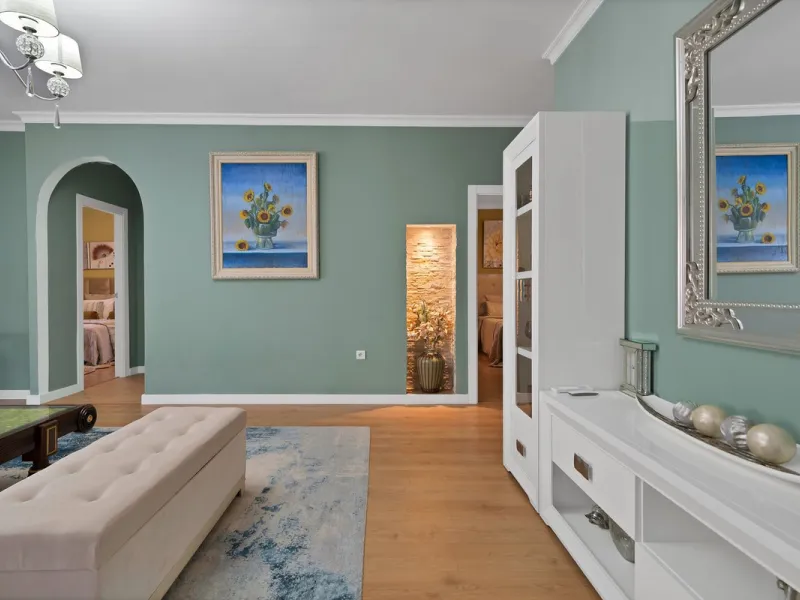 Located in the peaceful and sought-after area of Buenas Noches, just 2 minutes from the beach, this stunning property has been fully renovated using high-quality materials and refined contemporary design. Ideal as a family home or a second residence, it o