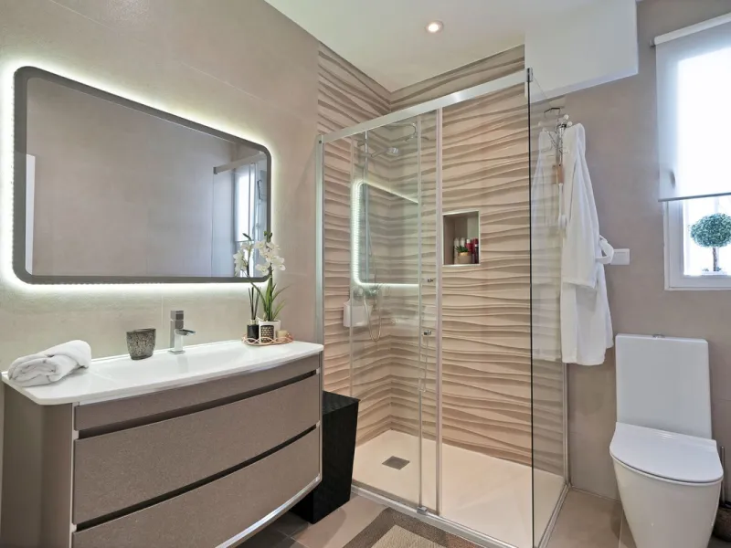 Located in the peaceful and sought-after area of Buenas Noches, just 2 minutes from the beach, this stunning property has been fully renovated using high-quality materials and refined contemporary design. Ideal as a family home or a second residence, it o