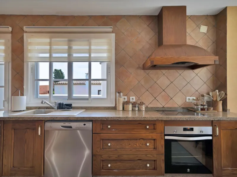 Located in the peaceful and sought-after area of Buenas Noches, just 2 minutes from the beach, this stunning property has been fully renovated using high-quality materials and refined contemporary design. Ideal as a family home or a second residence, it o