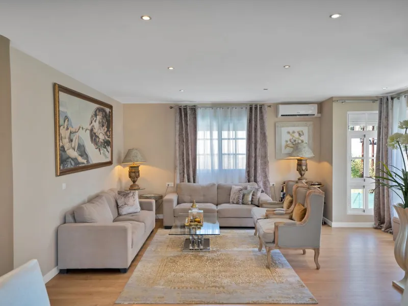 Located in the peaceful and sought-after area of Buenas Noches, just 2 minutes from the beach, this stunning property has been fully renovated using high-quality materials and refined contemporary design. Ideal as a family home or a second residence, it o