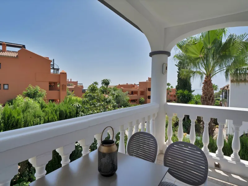 Located in the peaceful and sought-after area of Buenas Noches, just 2 minutes from the beach, this stunning property has been fully renovated using high-quality materials and refined contemporary design. Ideal as a family home or a second residence, it o