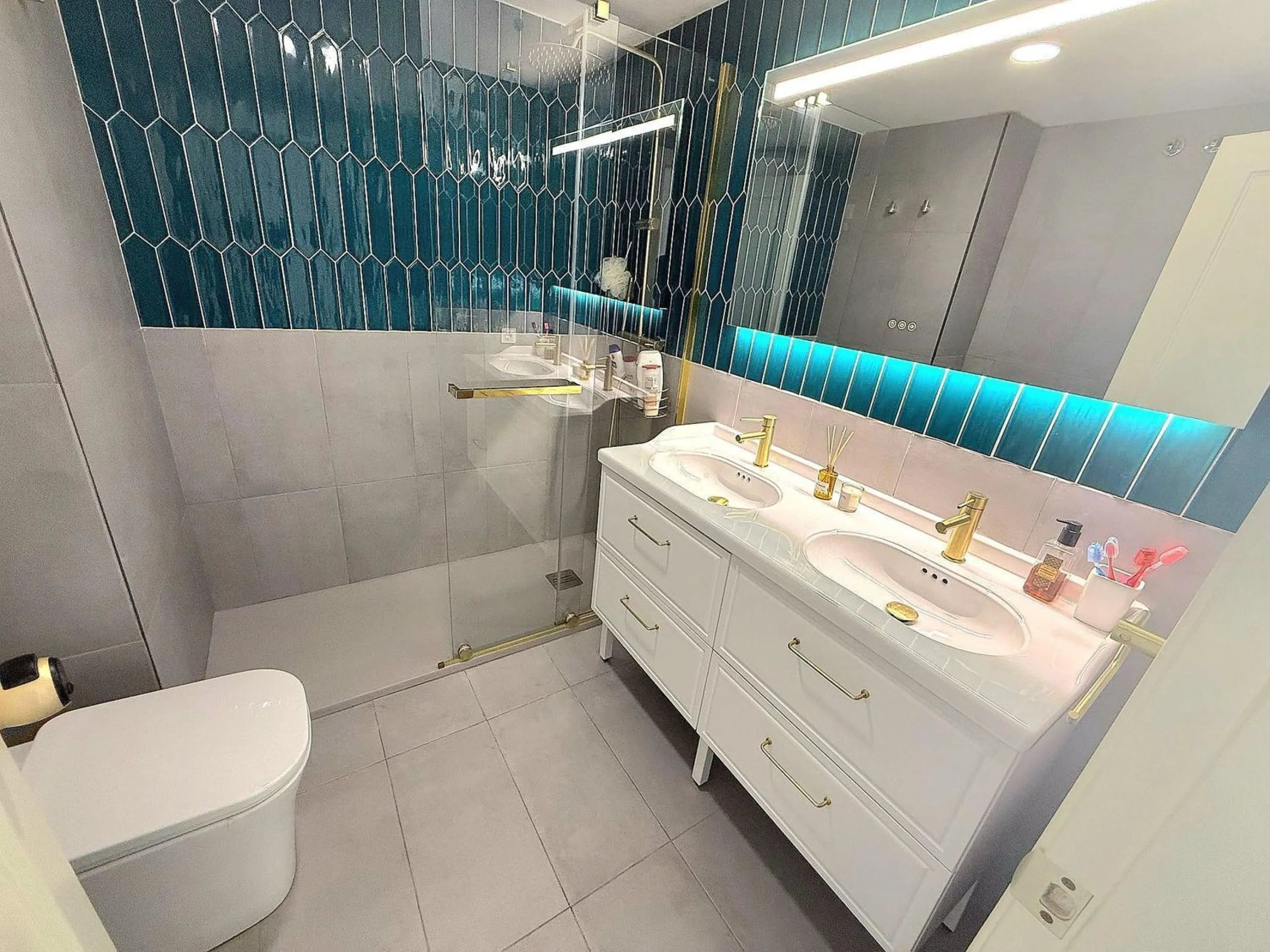Exclusivo apartamento reformado en primera línea de mar en Calafell