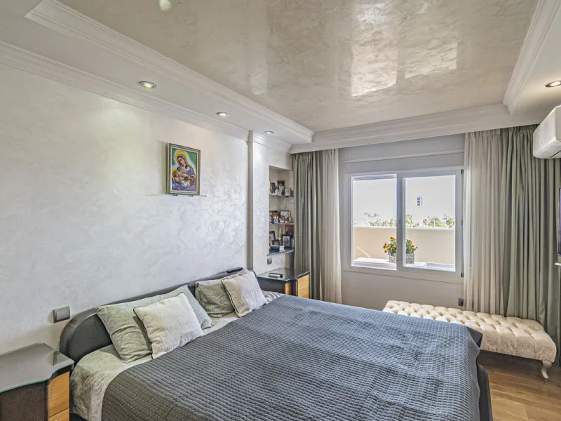 PENTHOUSE WITH SEA VIEWS