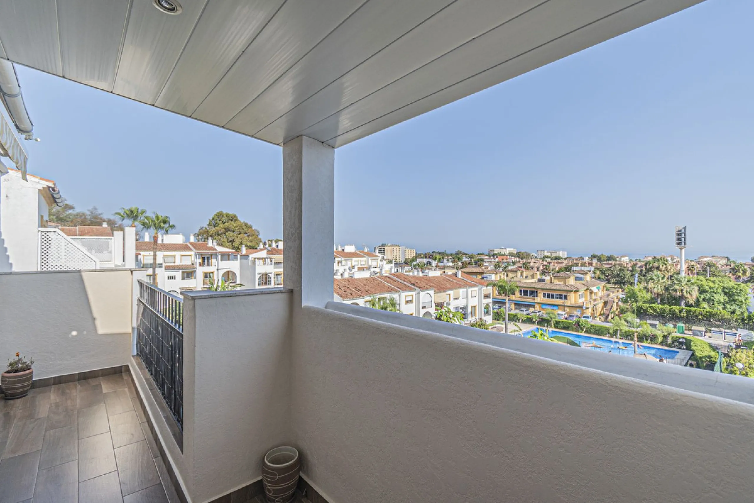 PENTHOUSE WITH SEA VIEWS