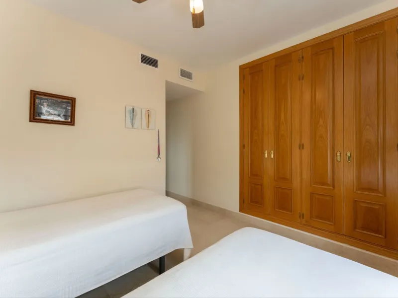 Located in the sought-after residential area of Cerro del Águila on Mijas Costa, this beautifully presented detached corner villa offers a unique combination of privacy, open views, and exceptional comfort. Enjoy uninterrupted panoramic vistas across the 