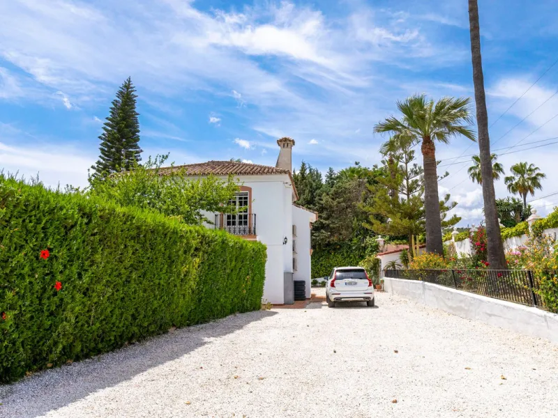 Stunning Rural Finca Retreat in Alhaurín de la Torre: A Slice of Andalusian Paradise