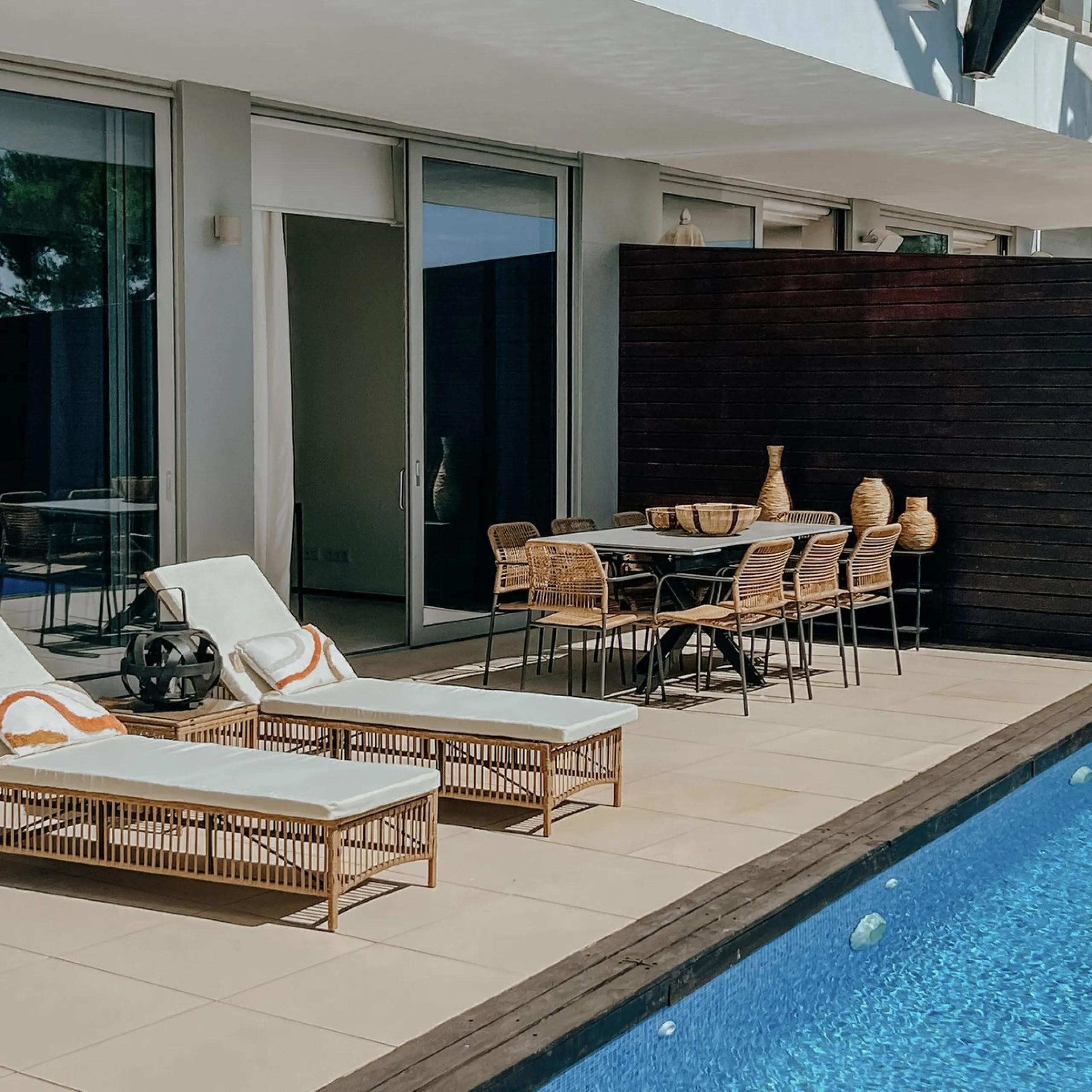 House - Townhouse в продаже в Marbella, Málaga. В доме 3 спален и 4 ванных комнат. Площадь дома 480 м²