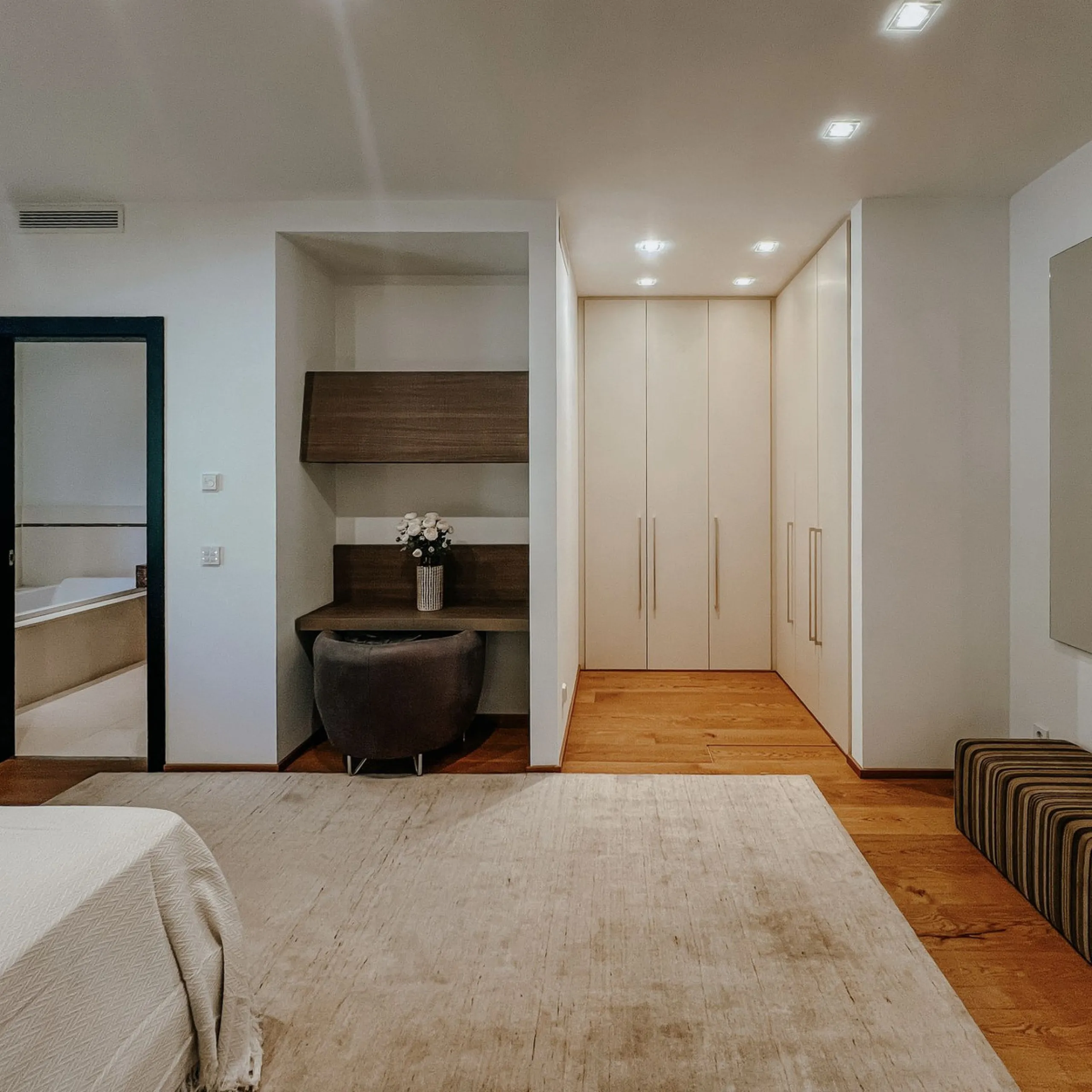 House - Townhouse в продаже в Marbella, Málaga. В доме 3 спален и 4 ванных комнат. Площадь дома 480 м²