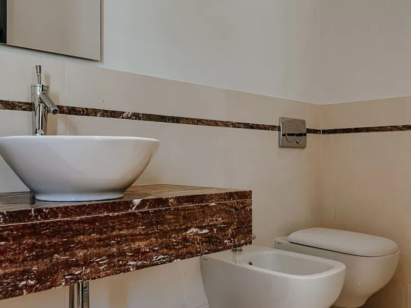 House - Townhouse в продаже в Marbella, Málaga. В доме 3 спален и 4 ванных комнат. Площадь дома 480 м²