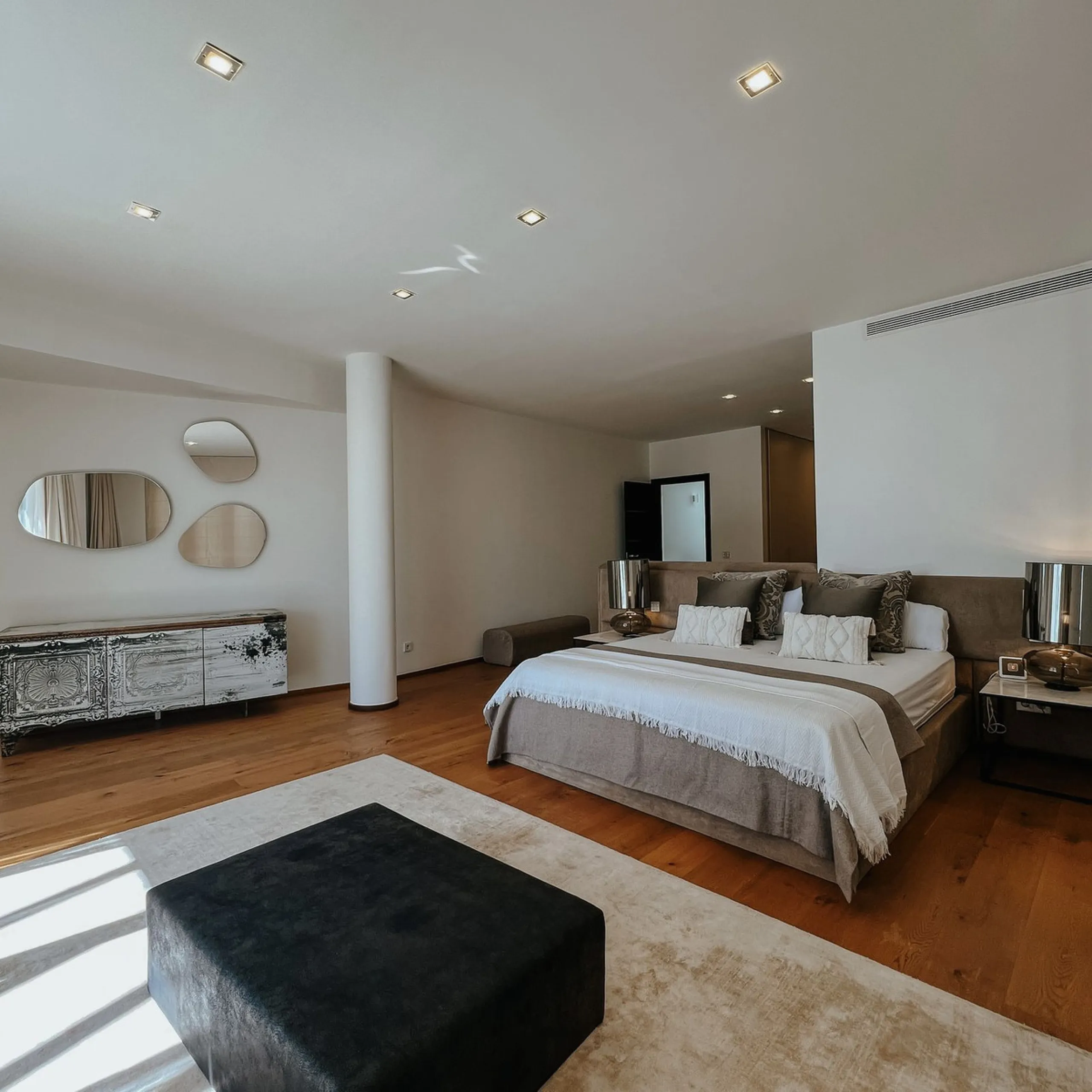 House - Townhouse в продаже в Marbella, Málaga. В доме 3 спален и 4 ванных комнат. Площадь дома 480 м²