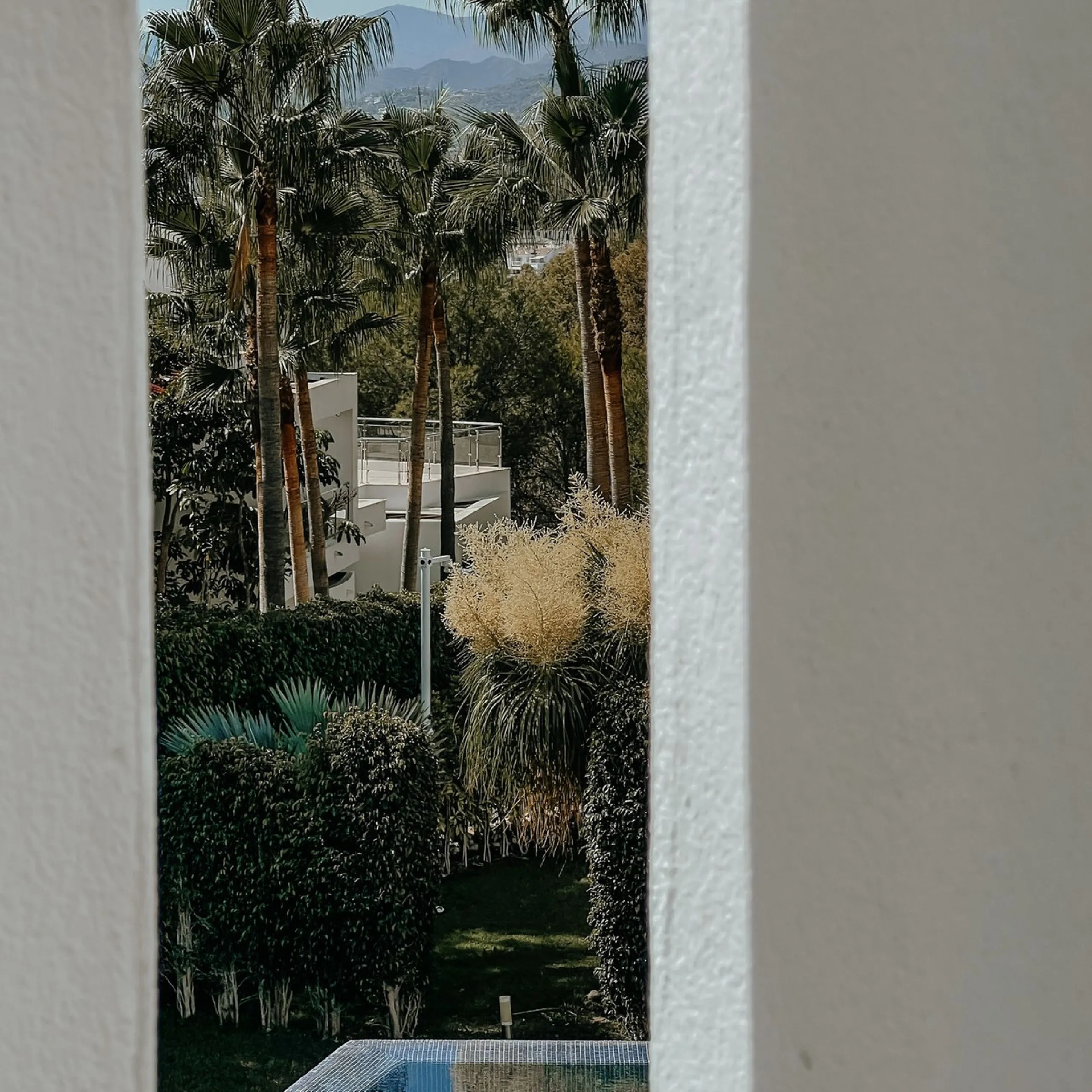 House - Townhouse в продаже в Marbella, Málaga. В доме 3 спален и 4 ванных комнат. Площадь дома 480 м²