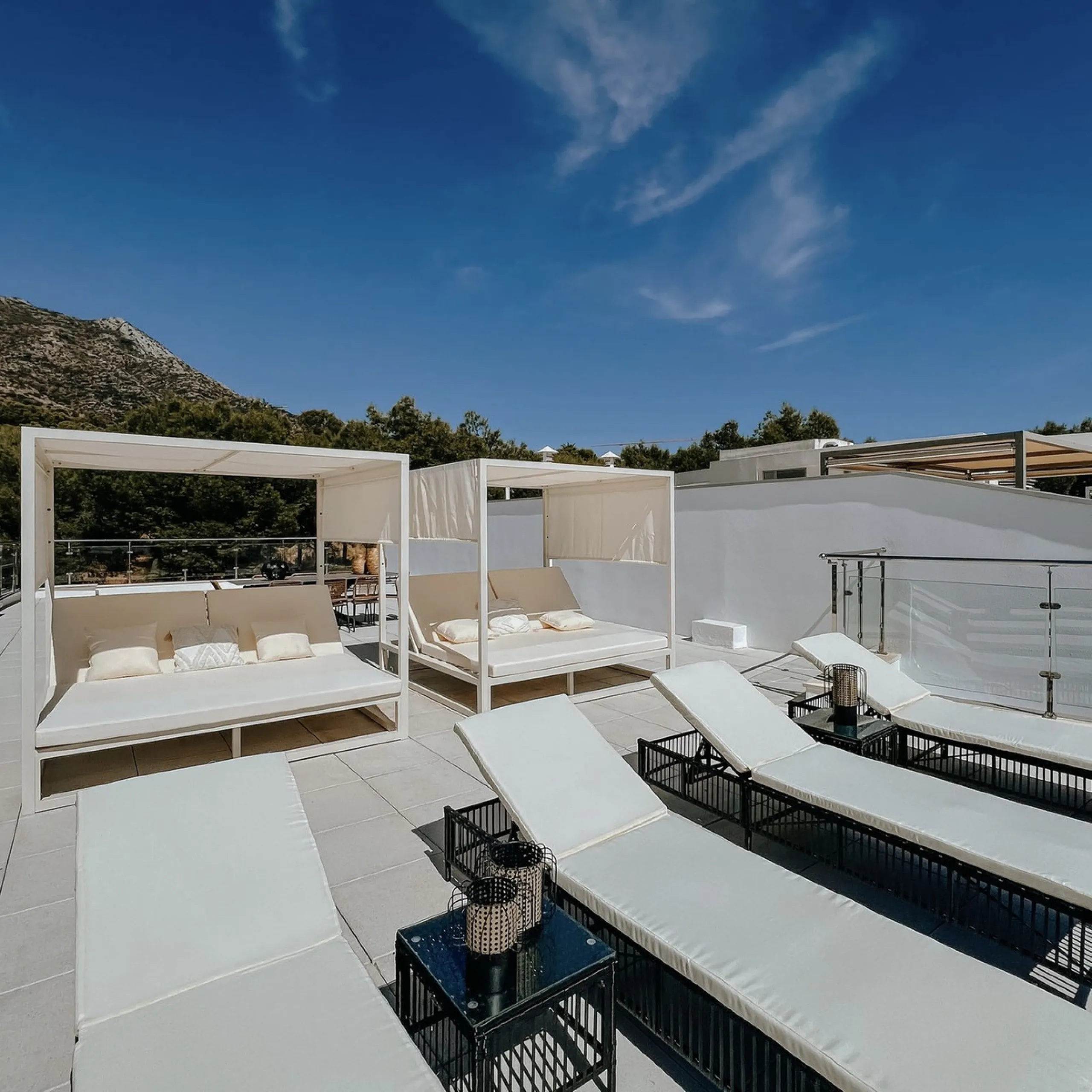 House - Townhouse в продаже в Marbella, Málaga. В доме 3 спален и 4 ванных комнат. Площадь дома 480 м²