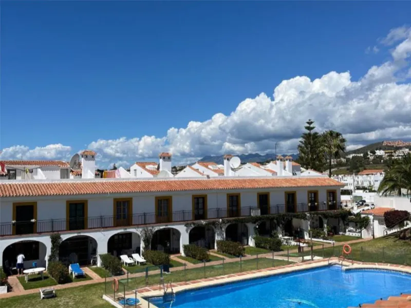 House - Townhouse в продаже в Mijas, Málaga. В доме 4 спален и 1 ванных комнат. Площадь дома 125 м²