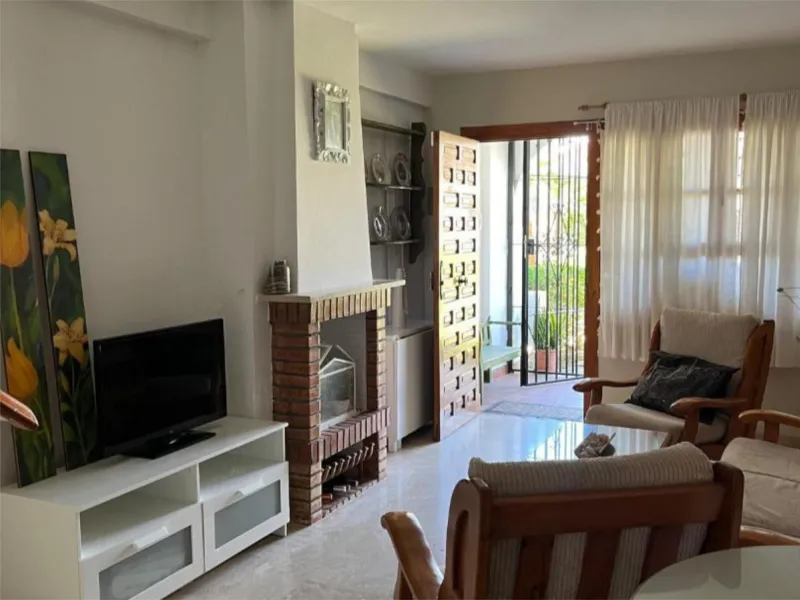 House - Townhouse в продаже в Mijas, Málaga. В доме 4 спален и 1 ванных комнат. Площадь дома 125 м²