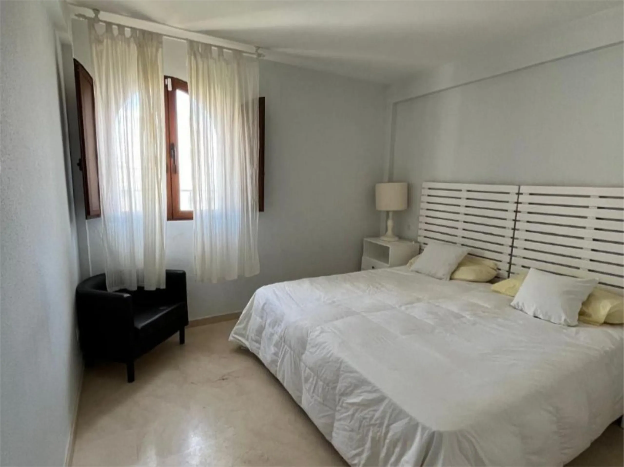 House - Townhouse в продаже в Mijas, Málaga. В доме 4 спален и 1 ванных комнат. Площадь дома 125 м²