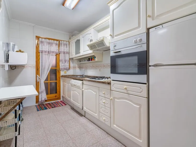 Ground-floor beachfront apartment with pool and parking in Calafell
