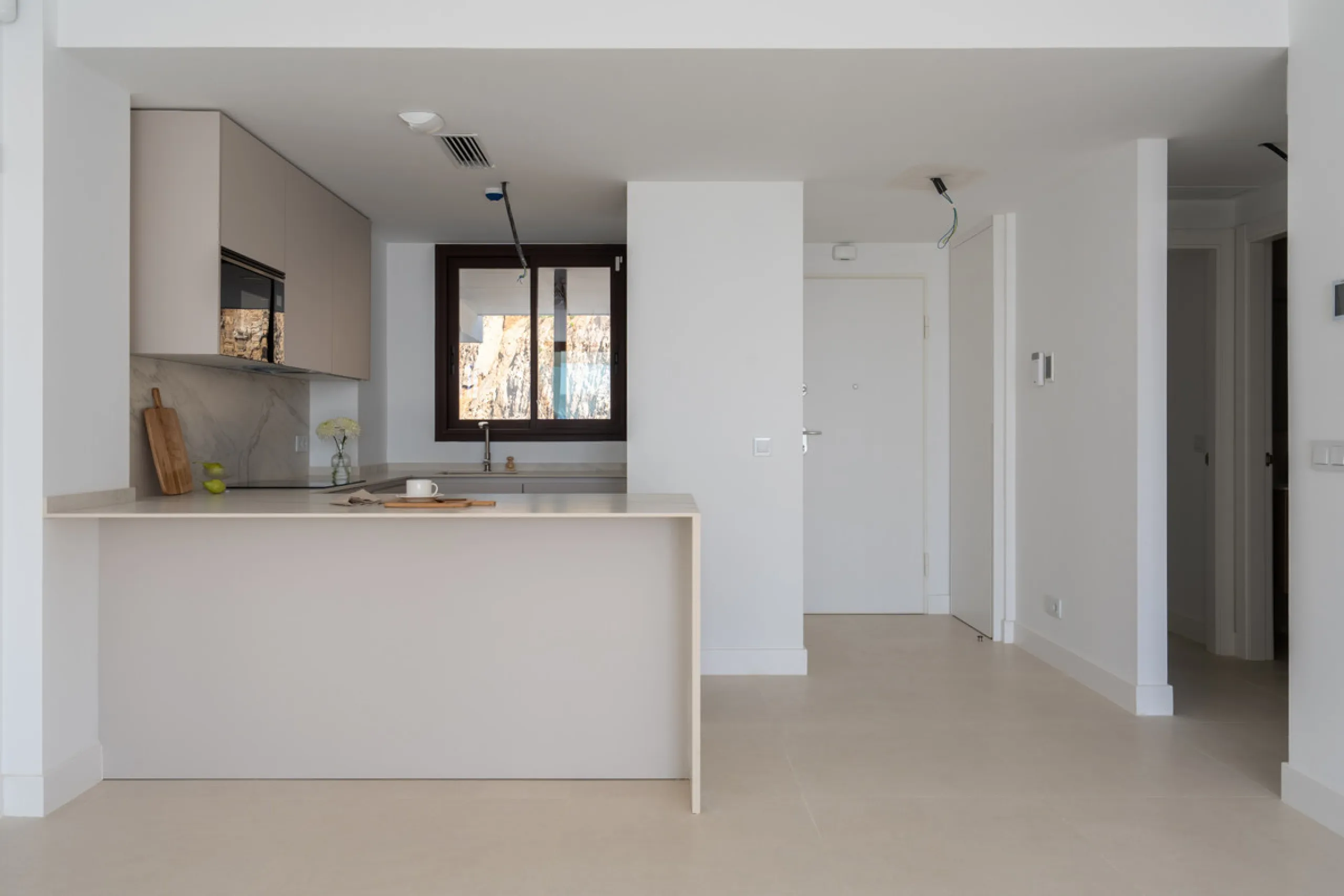 Apartment - Middle Floor Apartment в продаже в Fuengirola, Málaga. В доме 2 спален и 2 ванных комнат. Площадь дома 83 м²