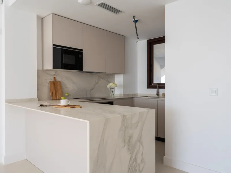 Apartment - Middle Floor Apartment в продаже в Fuengirola, Málaga. В доме 2 спален и 2 ванных комнат. Площадь дома 83 м²