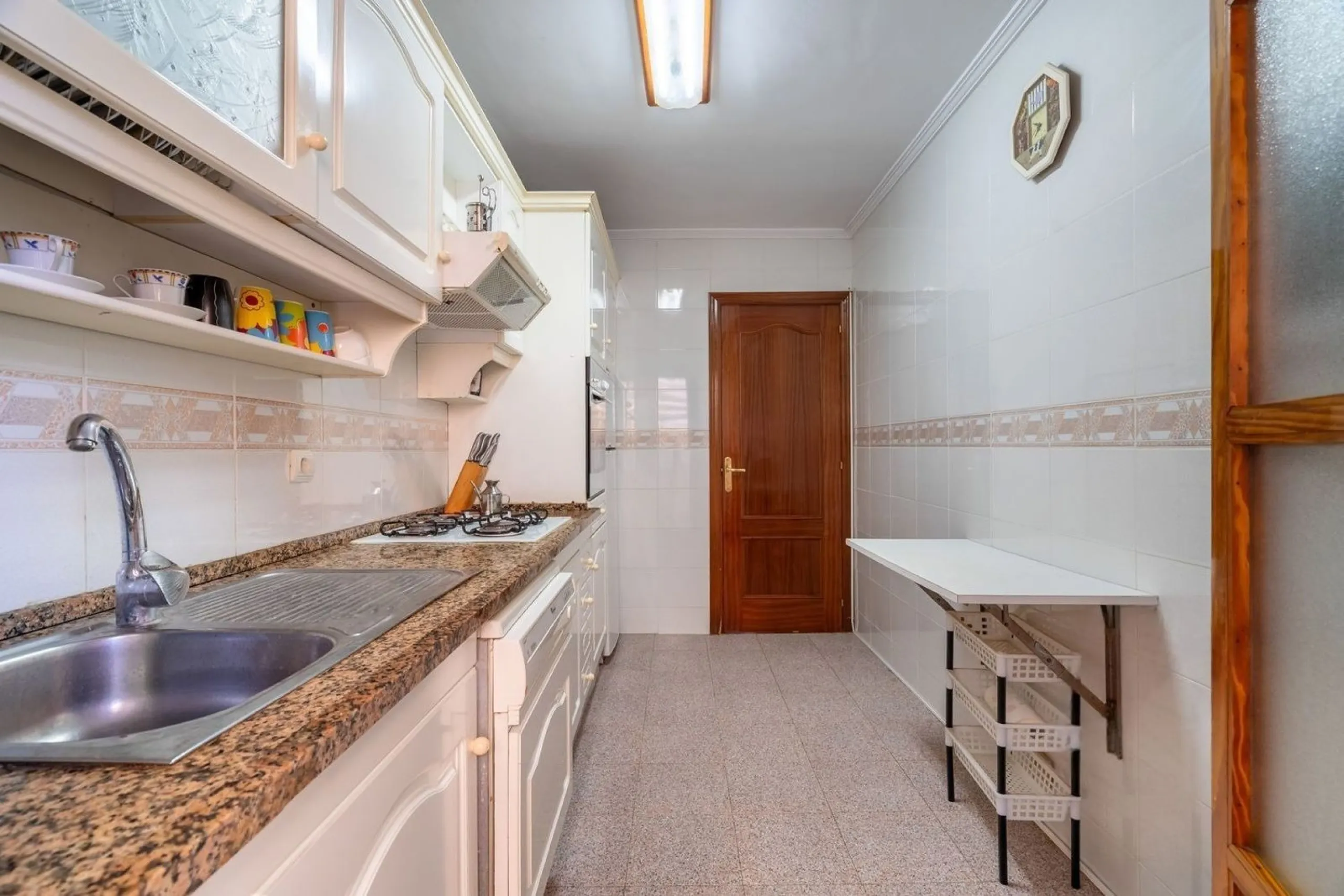 Ground-floor beachfront apartment with pool and parking in Calafell
