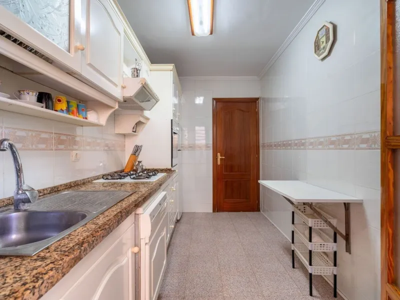 Ground-floor beachfront apartment with pool and parking in Calafell