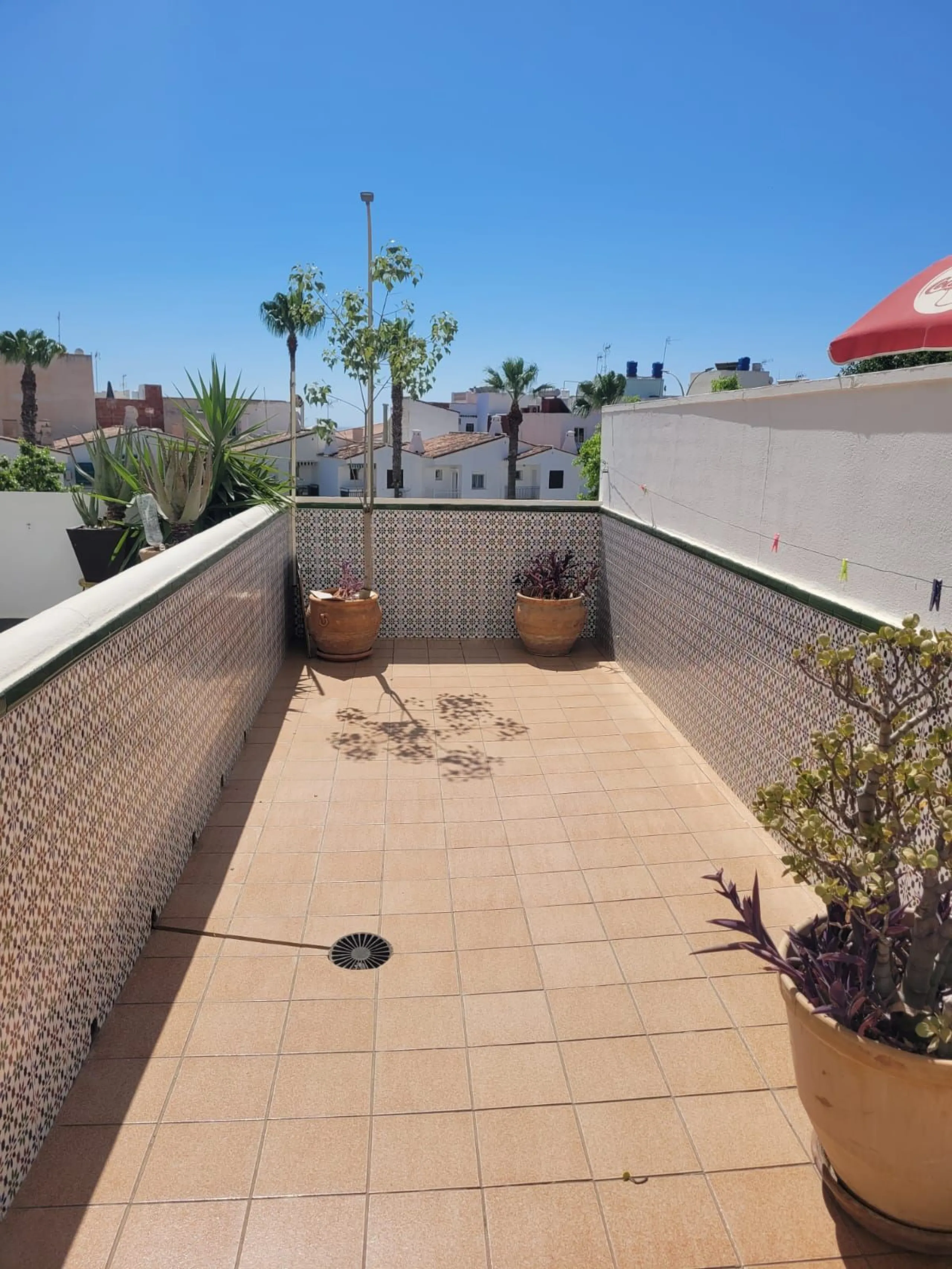 Apartment - Ground Floor Apartment в продаже в Torremolinos, Málaga. В доме 3 спален и 2 ванных комнат. Площадь дома 80 м²