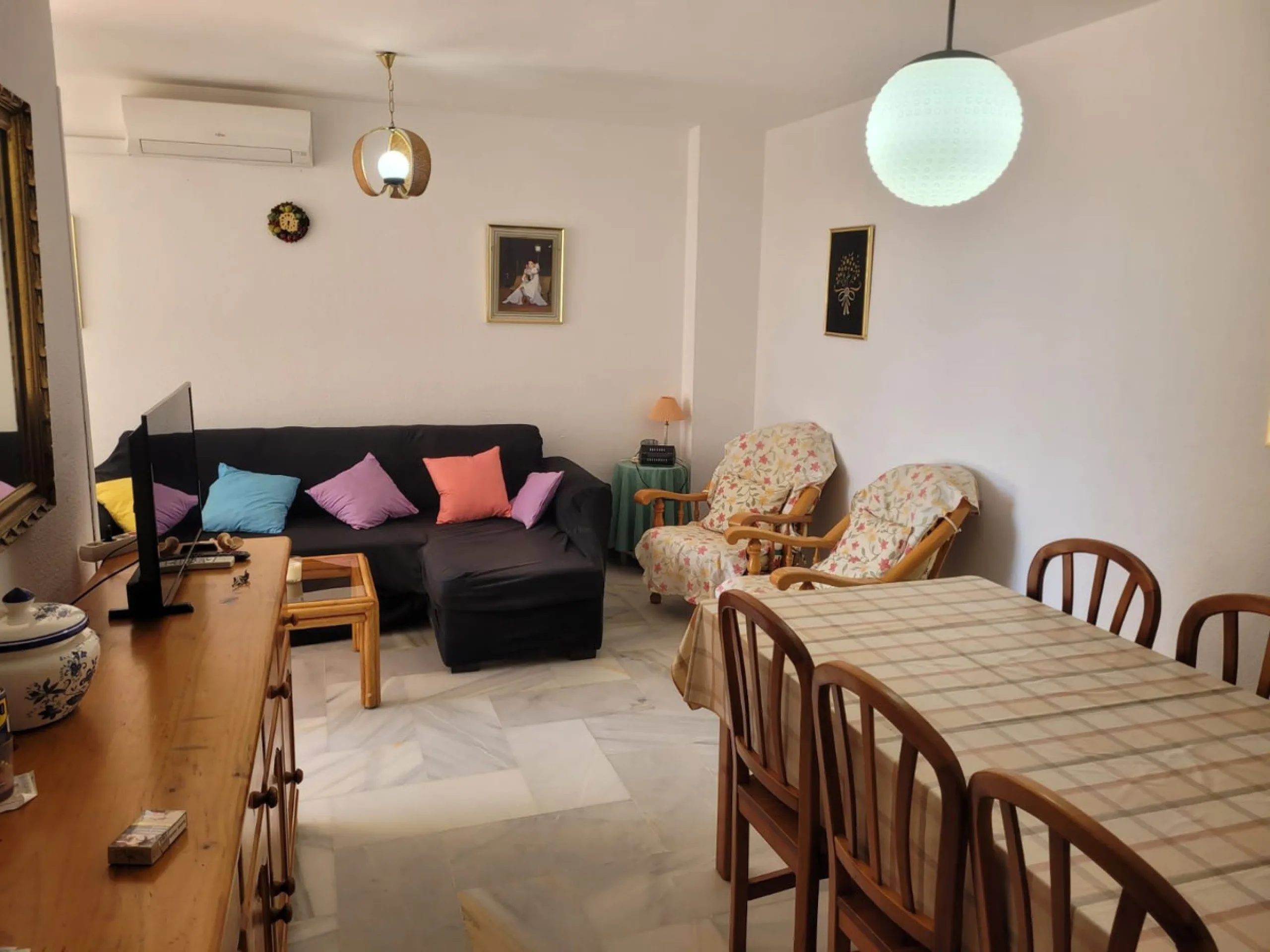 Apartment - Ground Floor Apartment в продаже в Torremolinos, Málaga. В доме 3 спален и 2 ванных комнат. Площадь дома 80 м²