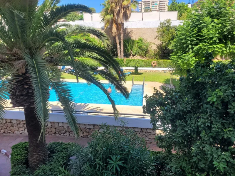Apartment - Ground Floor Apartment в продаже в Torremolinos, Málaga. В доме 3 спален и 2 ванных комнат. Площадь дома 80 м²