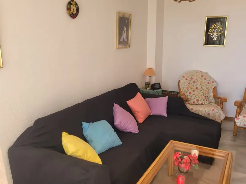 Apartment - Ground Floor Apartment в продаже в Torremolinos, Málaga. В доме 3 спален и 2 ванных комнат. Площадь дома 80 м²