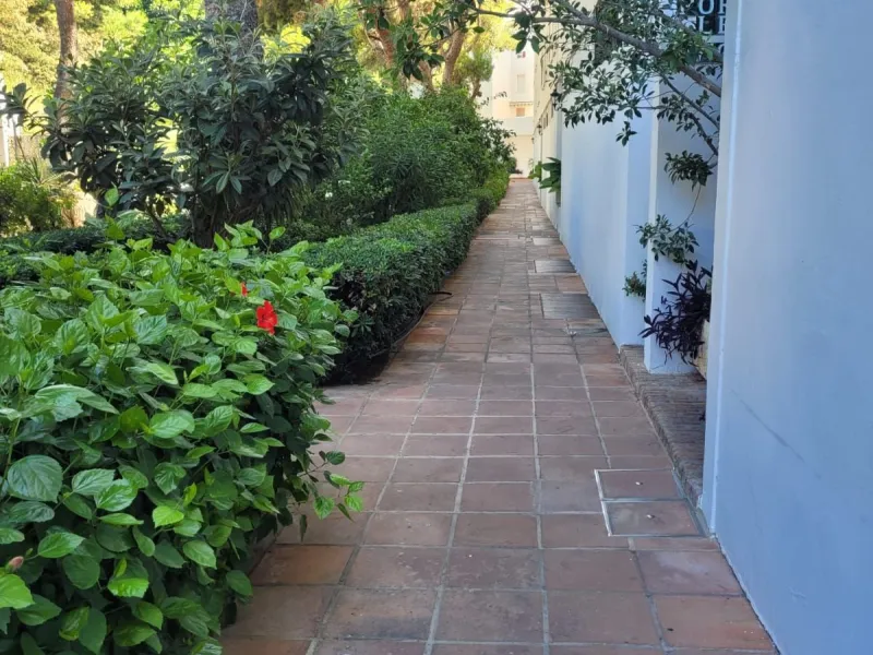 Apartment - Ground Floor Apartment в продаже в Torremolinos, Málaga. В доме 3 спален и 2 ванных комнат. Площадь дома 80 м²