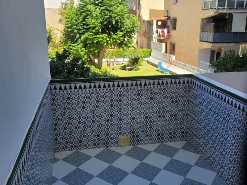 Apartment - Ground Floor Apartment в продаже в Torremolinos, Málaga. В доме 3 спален и 2 ванных комнат. Площадь дома 80 м²