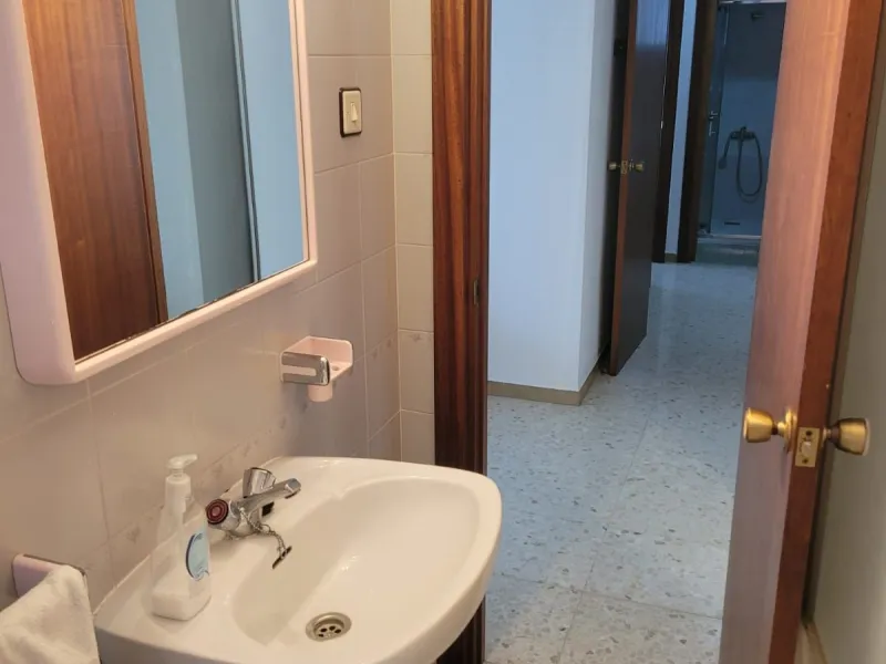 Apartment - Ground Floor Apartment в продаже в Torremolinos, Málaga. В доме 3 спален и 2 ванных комнат. Площадь дома 80 м²