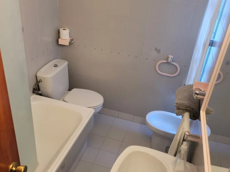Apartment - Ground Floor Apartment в продаже в Torremolinos, Málaga. В доме 3 спален и 2 ванных комнат. Площадь дома 80 м²