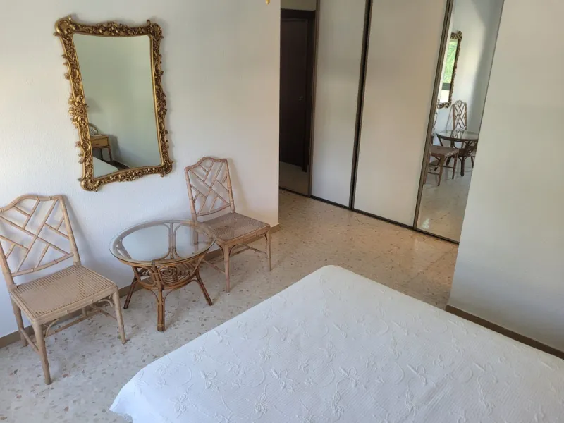Apartment - Ground Floor Apartment в продаже в Torremolinos, Málaga. В доме 3 спален и 2 ванных комнат. Площадь дома 80 м²