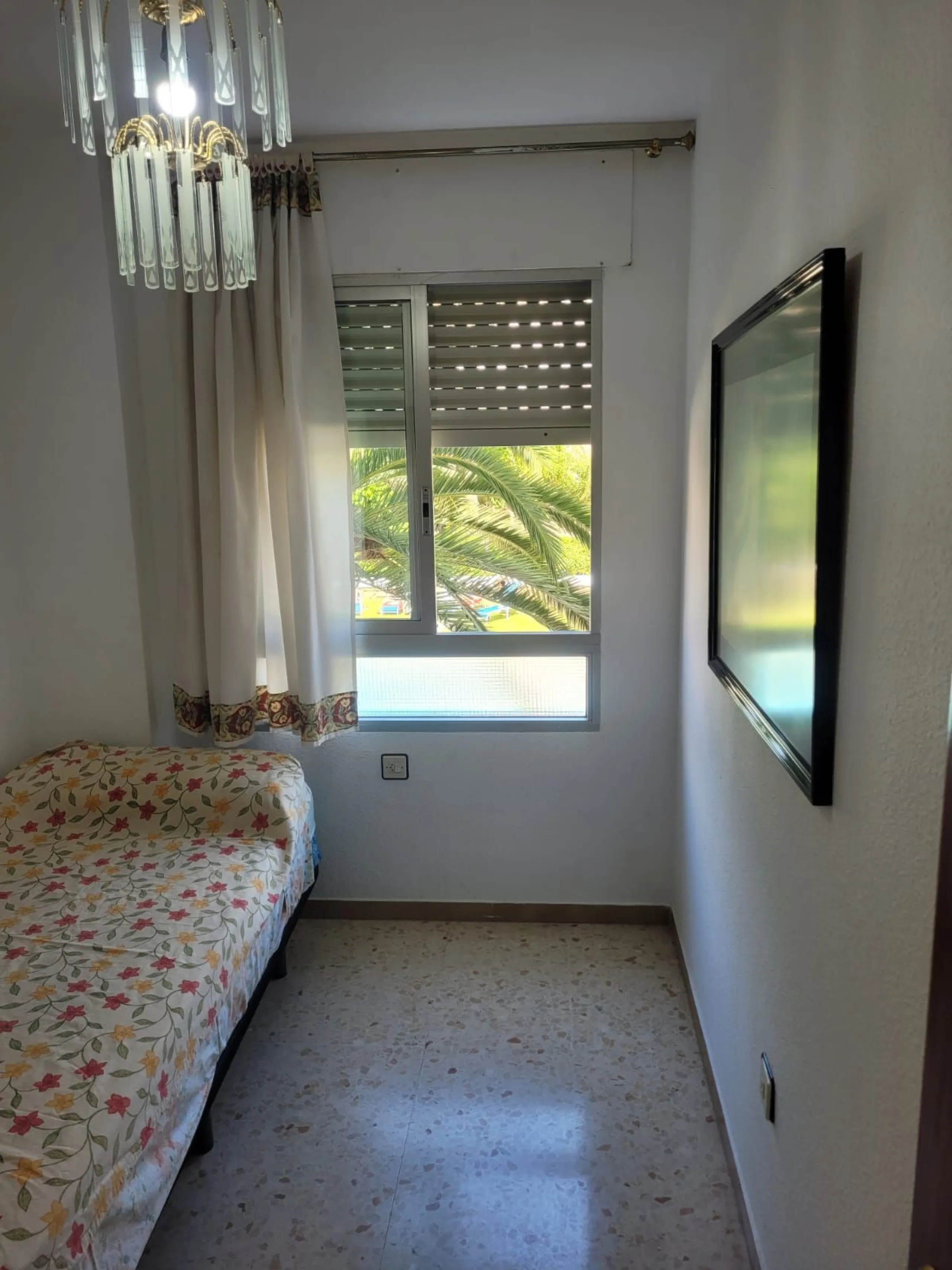 Apartment - Ground Floor Apartment в продаже в Torremolinos, Málaga. В доме 3 спален и 2 ванных комнат. Площадь дома 80 м²
