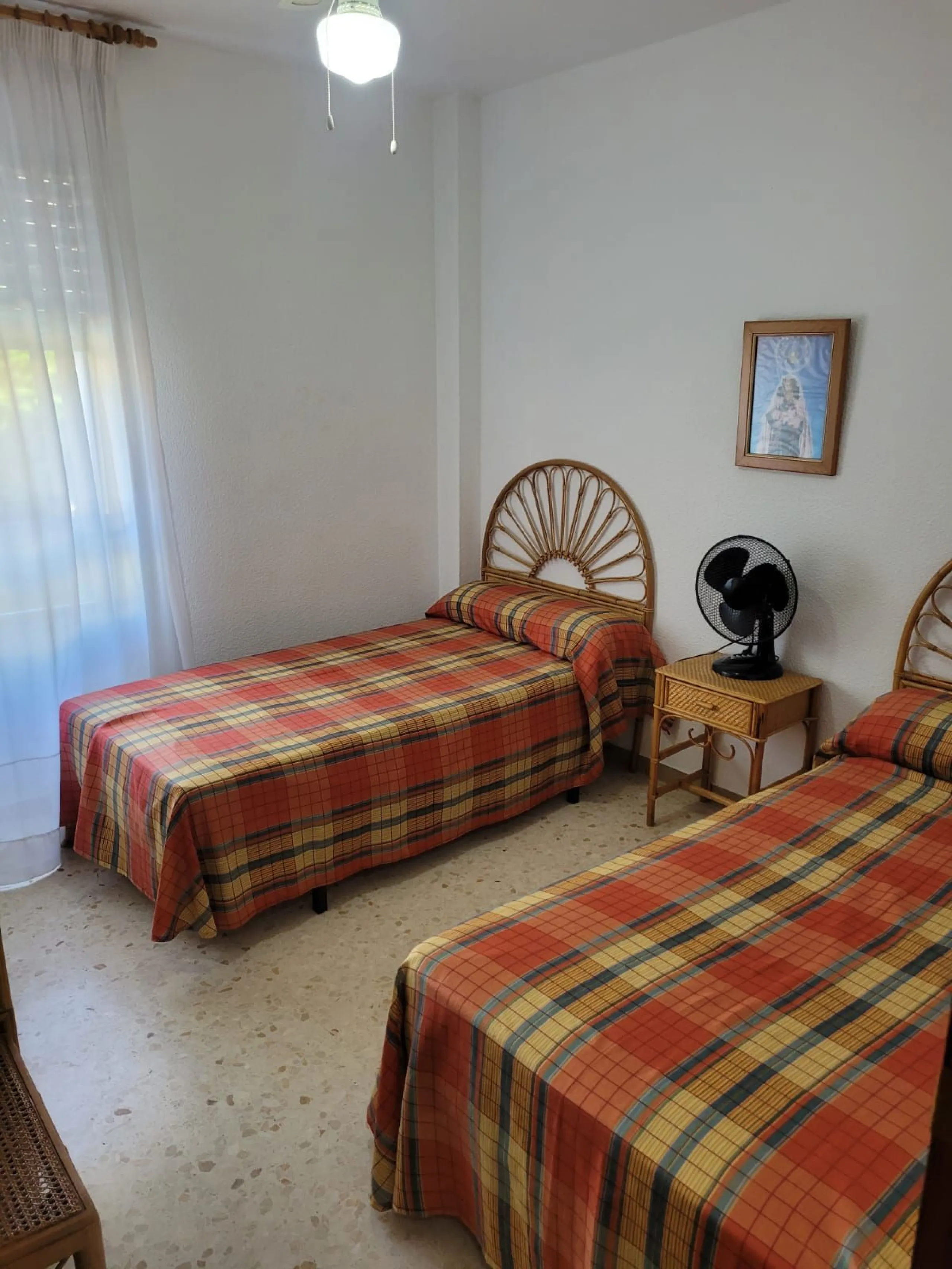Apartment - Ground Floor Apartment в продаже в Torremolinos, Málaga. В доме 3 спален и 2 ванных комнат. Площадь дома 80 м²