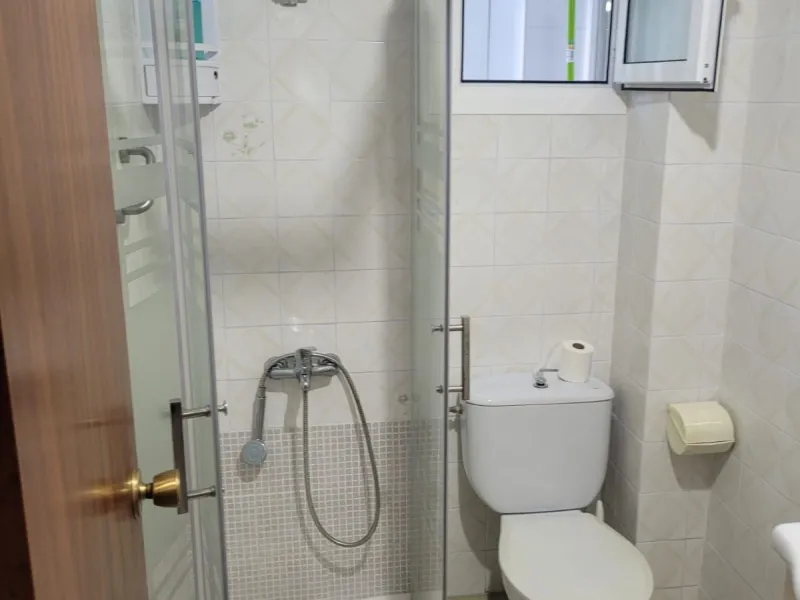 Apartment - Ground Floor Apartment в продаже в Torremolinos, Málaga. В доме 3 спален и 2 ванных комнат. Площадь дома 80 м²