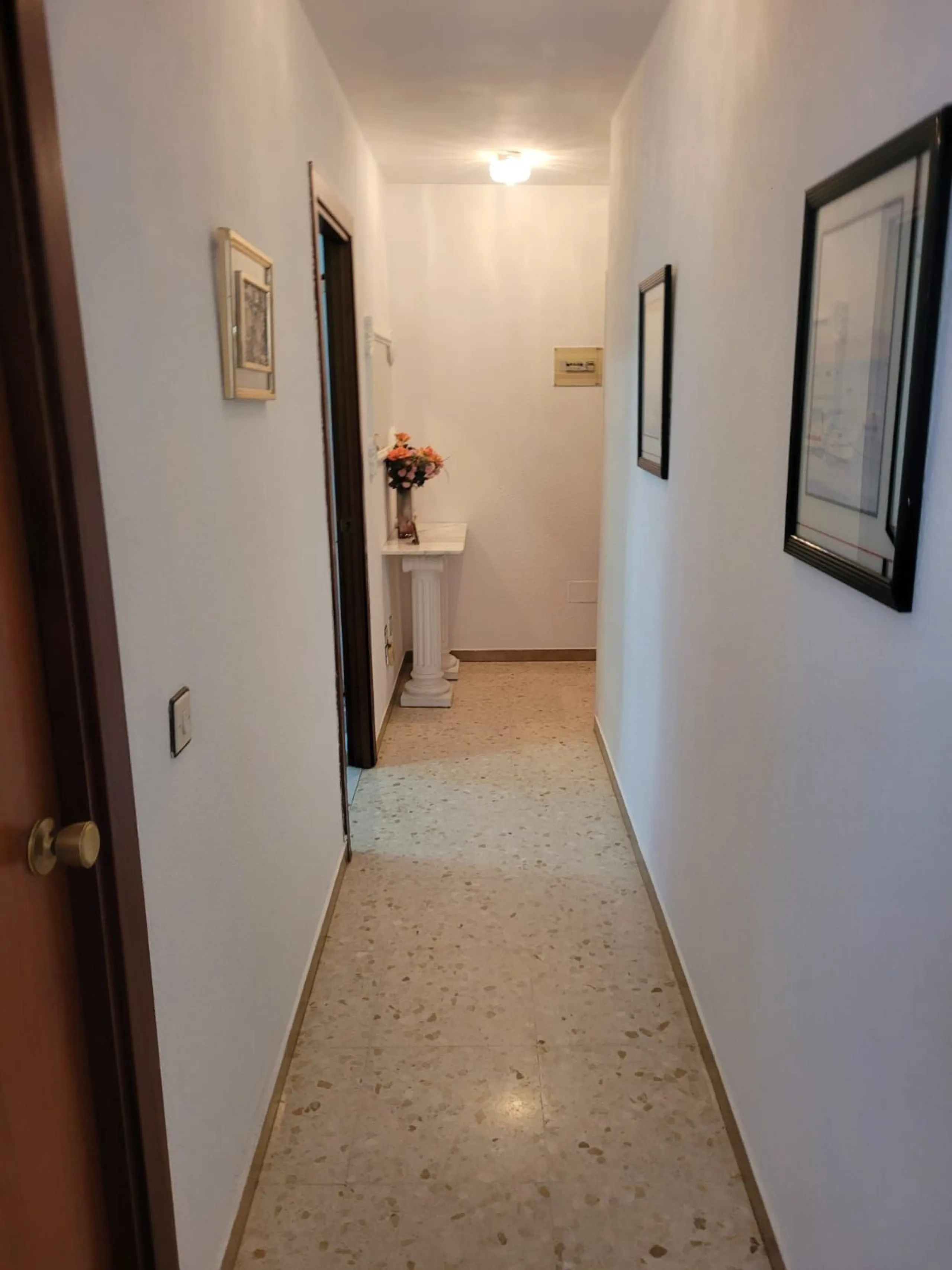 Apartment - Ground Floor Apartment в продаже в Torremolinos, Málaga. В доме 3 спален и 2 ванных комнат. Площадь дома 80 м²