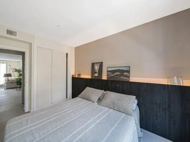 Spacious 3-Bedroom Apartment in the Prestigious Las Mesas Urbanization, Estepona