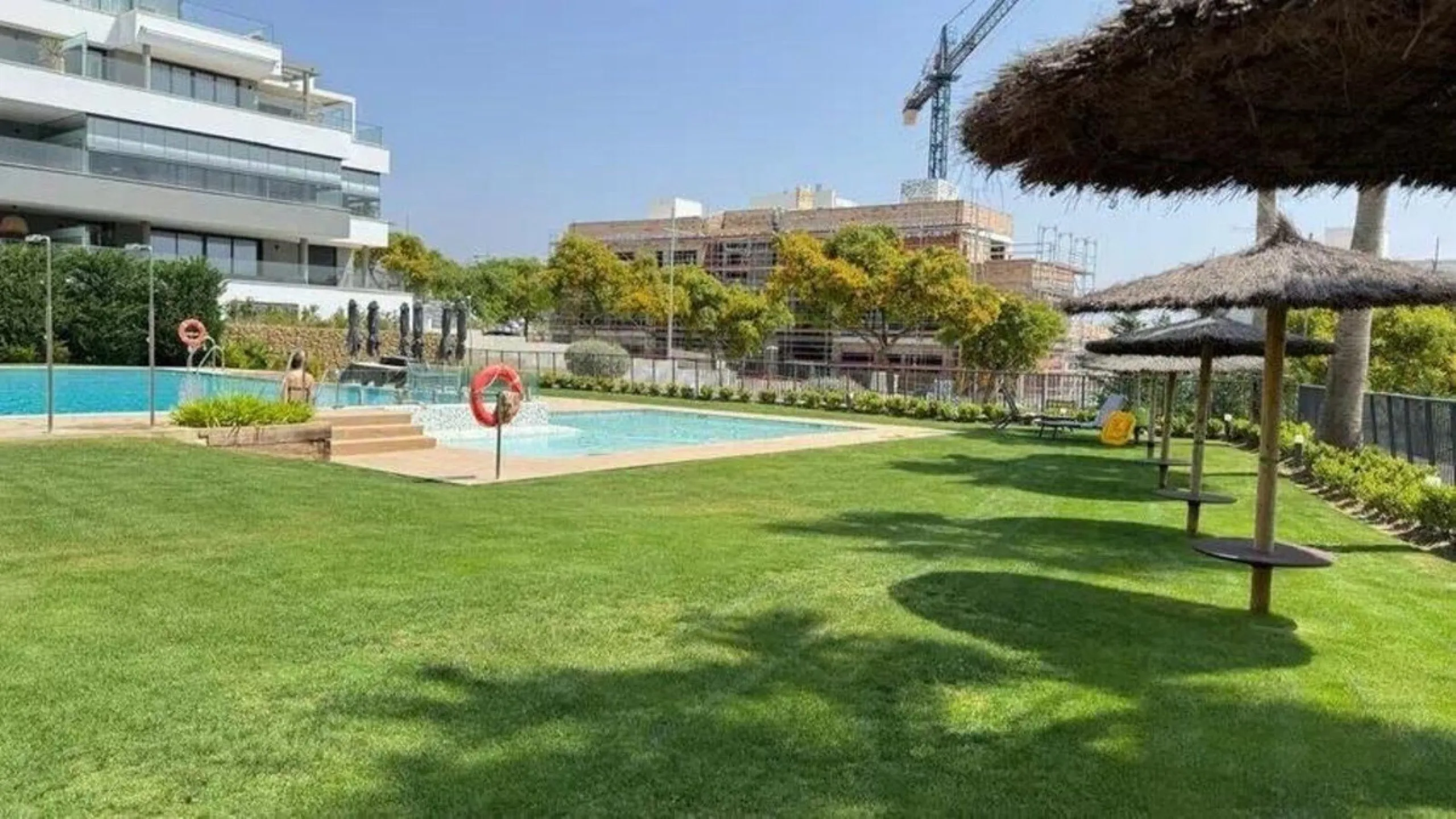 Spacious 3-Bedroom Apartment in the Prestigious Las Mesas Urbanization, Estepona
