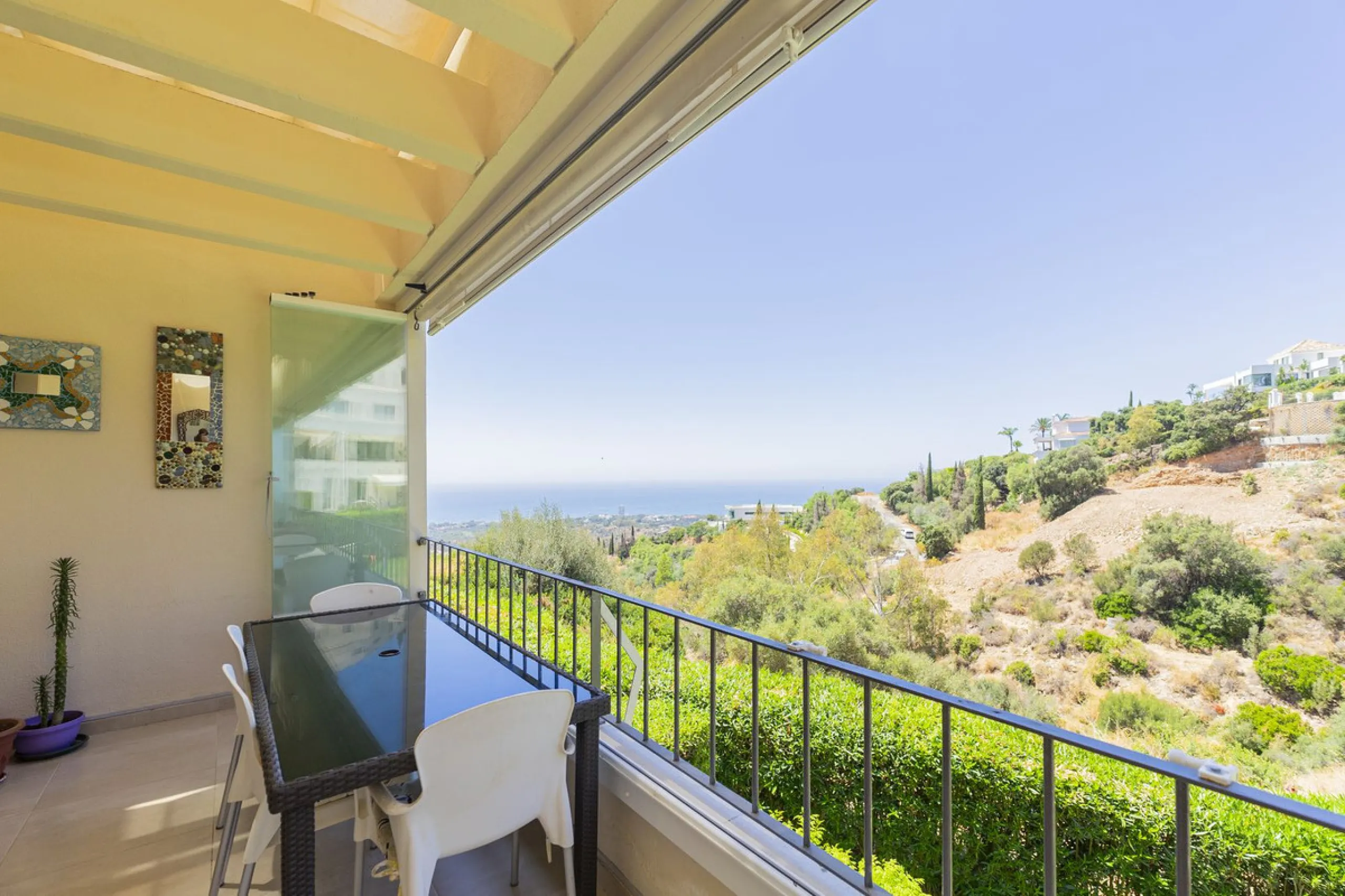 Live in paradise with sea and mountain views!